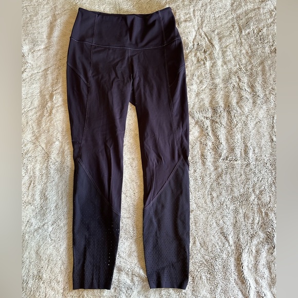 LuluLemon Anew Tight Black Currant 8 - Picture 9 of 9